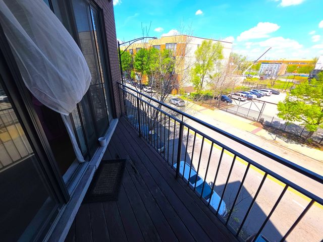 2419 W MADISON Street 3, Chicago, IL 60612