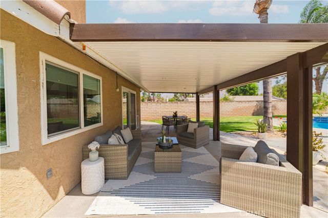 4758 Mount Abbott, Jurupa Valley, CA 92509