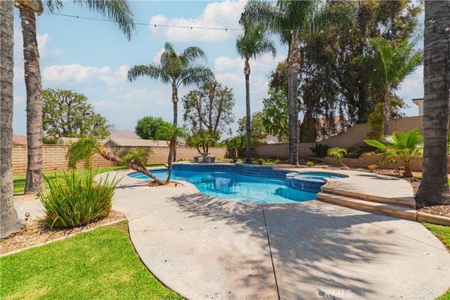 4758 Mount Abbott, Jurupa Valley, CA 92509