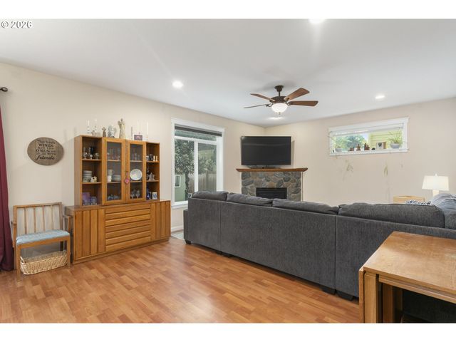1326 51ST St, Washougal, WA 98671