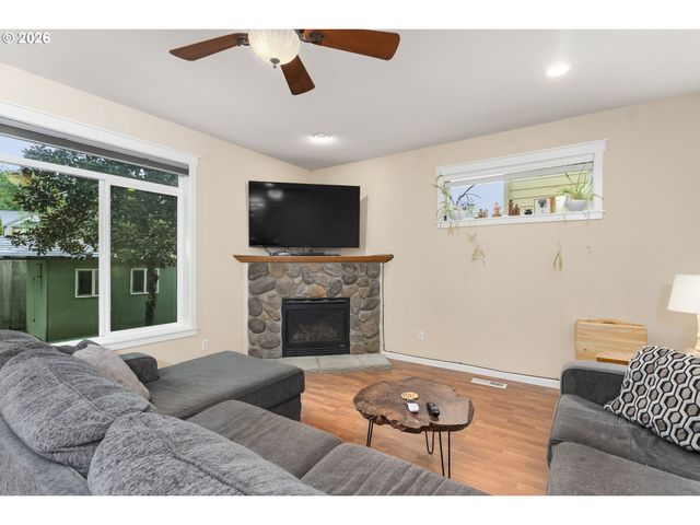 1326 51ST St, Washougal, WA 98671