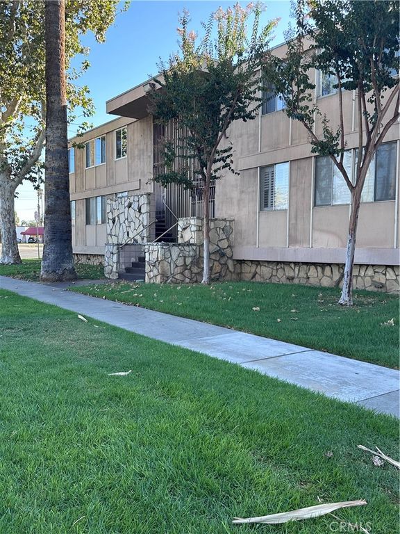6979 Palm Court 211C, Riverside, CA 92506 — photo 2