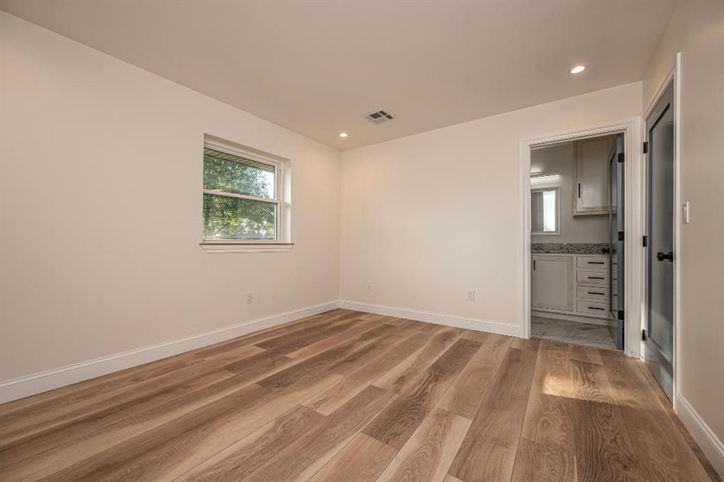 Image 19 of property listing at 3325 S Lightner Lane, Oklahoma City, OK 73179