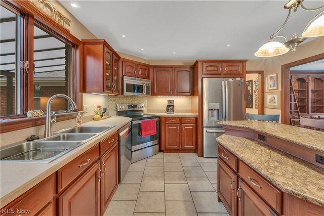 190 Chapel Lane, Canfield, OH 44406