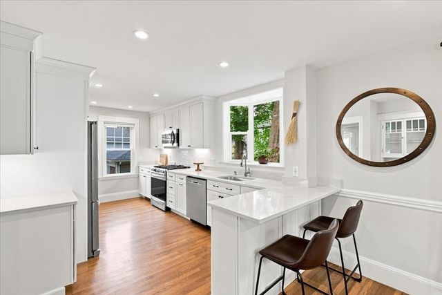24 Nichols St, Norwood, MA 02062