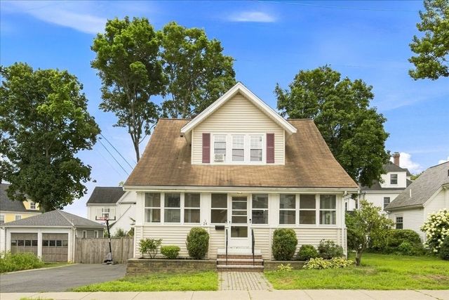 24 Nichols St, Norwood, MA 02062