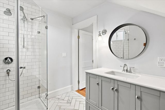 24 Nichols St, Norwood, MA 02062
