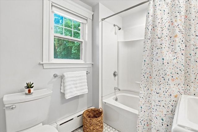 24 Nichols St, Norwood, MA 02062