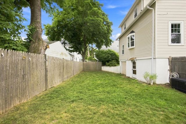 24 Nichols St, Norwood, MA 02062