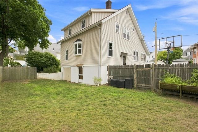 24 Nichols St, Norwood, MA 02062