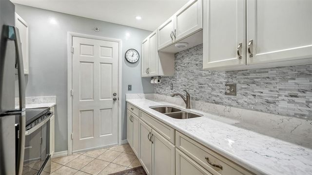 200 THE ESPLANADE N A2, Venice, FL 34285