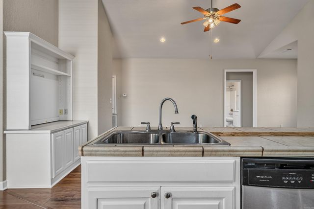 307 Lakeside Road, Hot Springs, AR 71901