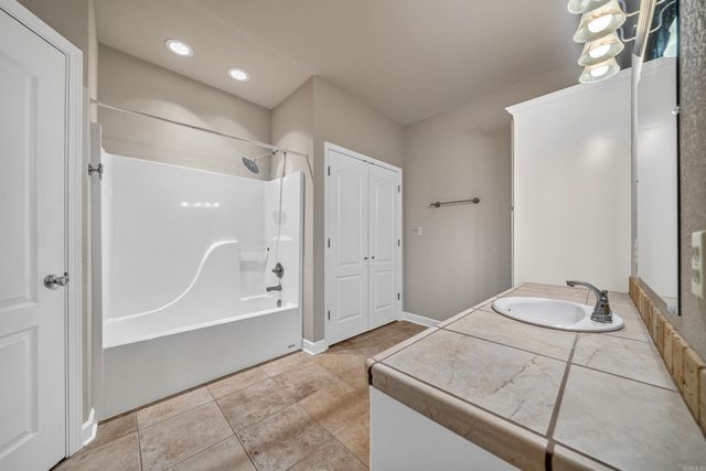307 Lakeside Road, Hot Springs, AR 71901