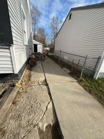 18936 Tireman Street, Detroit, MI 48228
