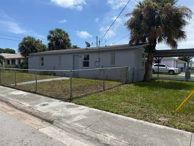 1528 Avenue S, Riviera Beach, FL 33404