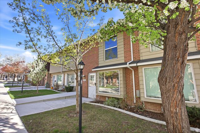 2122 E GEORGETOWN SQ, Millcreek, UT 84109