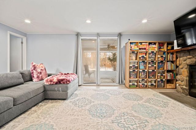 10 Cottage Lane, Suffern, NY 10901