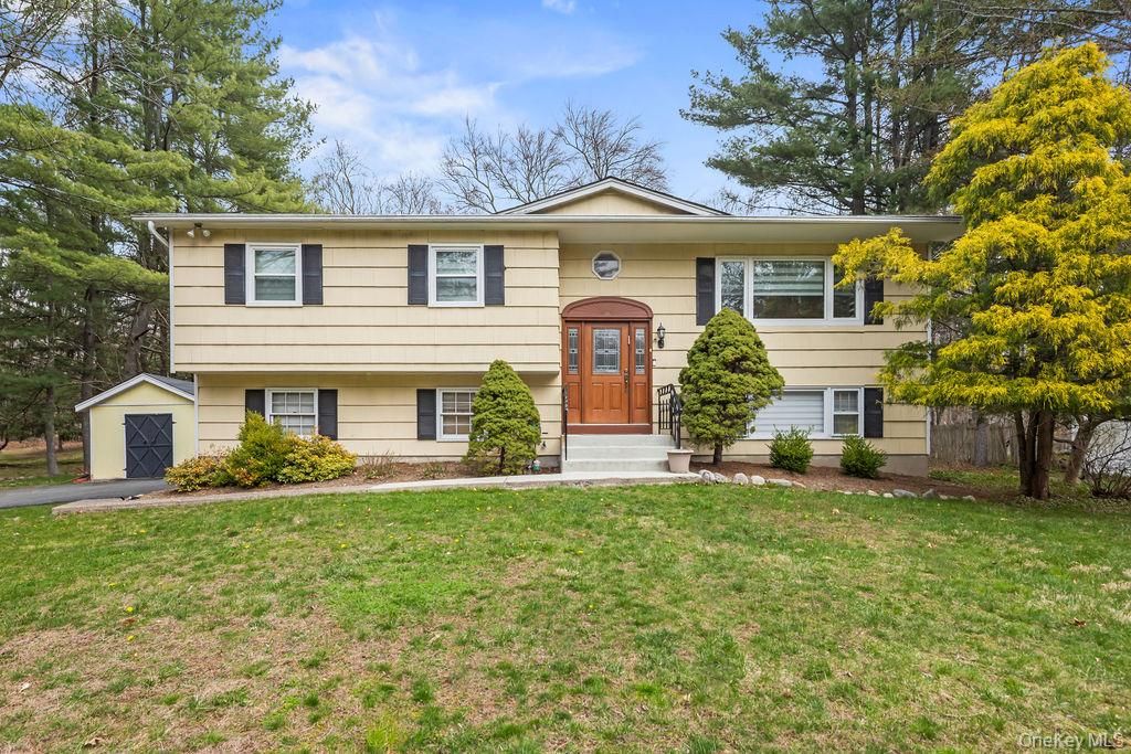 10 Cottage Lane, Suffern, NY 10901