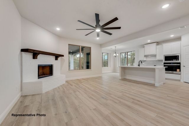 400 McAlpine, Springtown, TX 76082