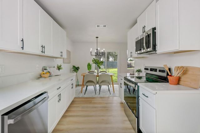 4810 47th St, Sacramento, CA 95820