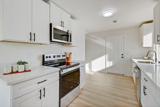 4810 47th St, Sacramento, CA 95820