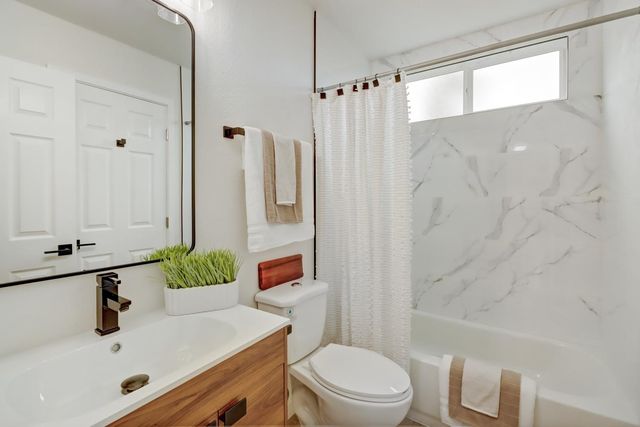 4810 47th St, Sacramento, CA 95820