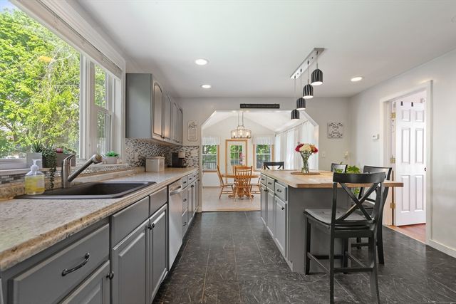 30 Hutchinson St, Winthrop, MA 02152