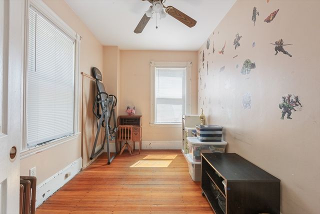 30 Hutchinson St, Winthrop, MA 02152
