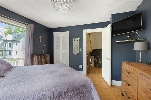 30 Hutchinson St, Winthrop, MA 02152