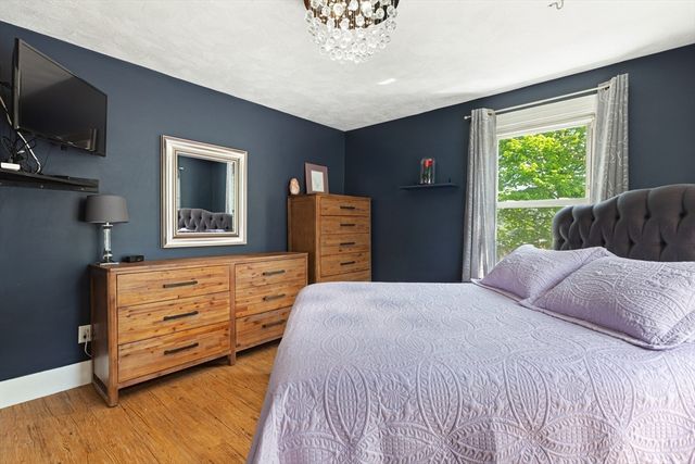 30 Hutchinson St, Winthrop, MA 02152