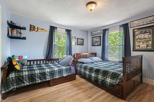 30 Hutchinson St, Winthrop, MA 02152