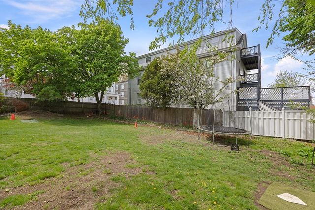 30 Hutchinson St, Winthrop, MA 02152