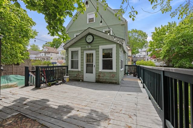 30 Hutchinson St, Winthrop, MA 02152