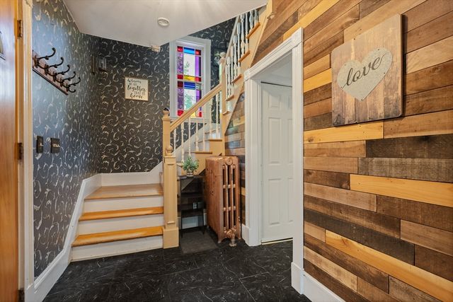 30 Hutchinson St, Winthrop, MA 02152