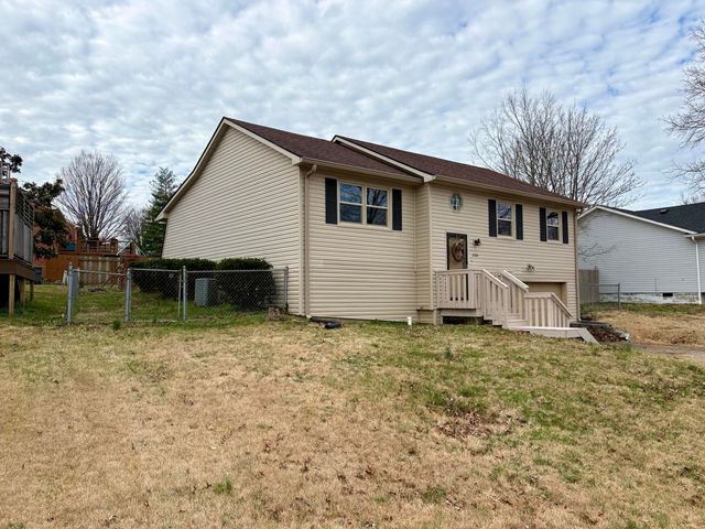 1704 Masters Lane, Lexington, KY 40515