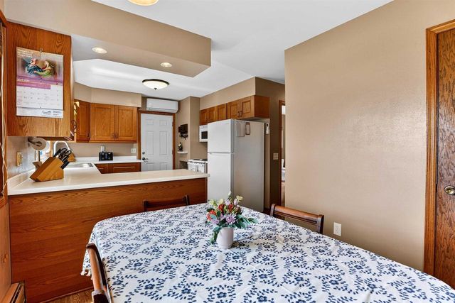 713 Park Avenue, Deforest, WI 53532