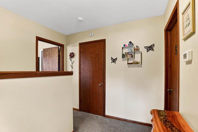 713 Park Avenue, Deforest, WI 53532