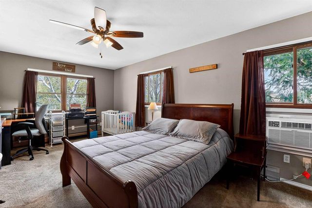 713 Park Avenue, Deforest, WI 53532