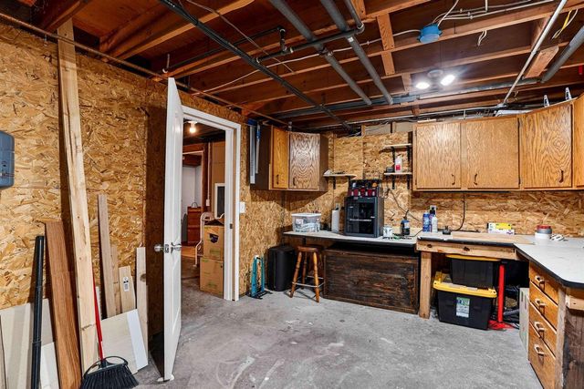 713 Park Avenue, Deforest, WI 53532