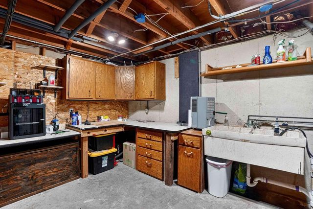 713 Park Avenue, Deforest, WI 53532