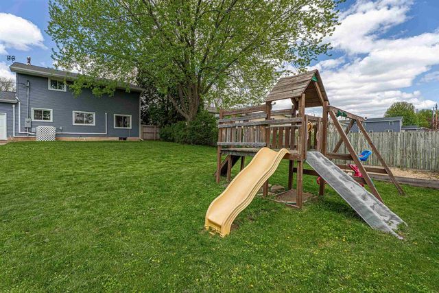 713 Park Avenue, Deforest, WI 53532
