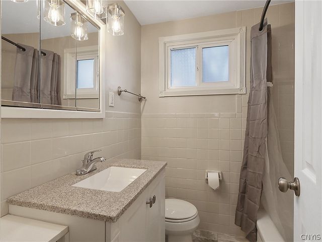 107 Libby St, Salina, NY 13088