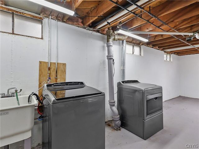 107 Libby St, Salina, NY 13088