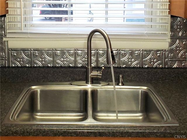 107 Libby St, Salina, NY 13088