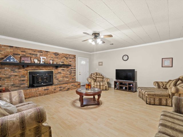 78 COUNTY ROAD 3314, Omaha, TX 75571