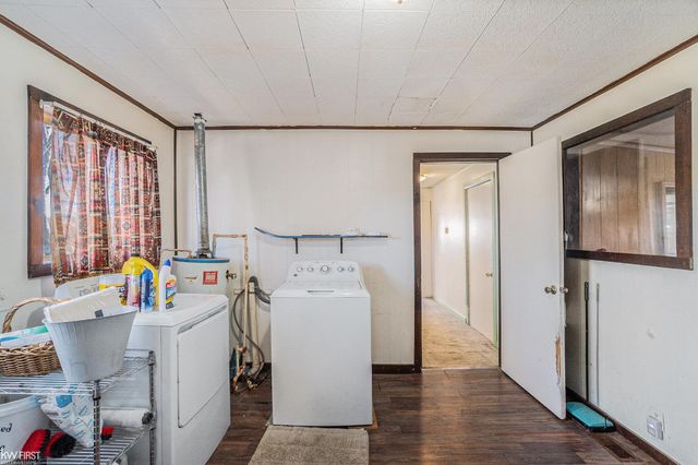 470 Michelson Rd, Houghton Lake, MI 48629