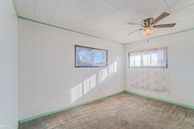 470 Michelson Rd, Houghton Lake, MI 48629