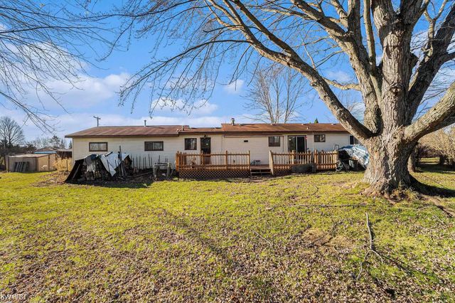 470 Michelson Rd, Houghton Lake, MI 48629
