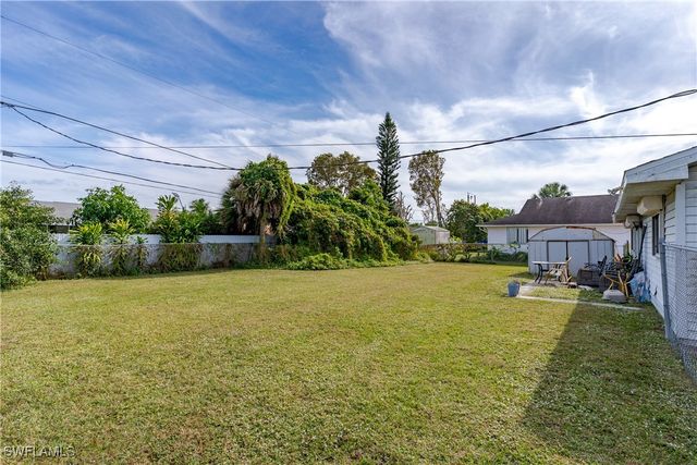 2100 55th TER SW, Naples, FL 34116