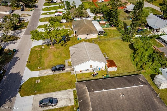 2100 55th TER SW, Naples, FL 34116